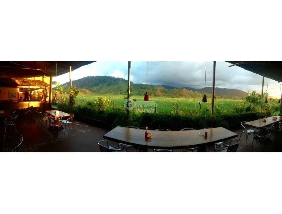 PORTOBELO COLON / NUEVO TONOSI / CASA CON RESTAURANTE / 1 HECT