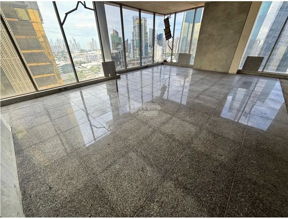 OFICINA / PH TWIST TOWER / 93m2 / CON DIVISIONES / AMOBLADA