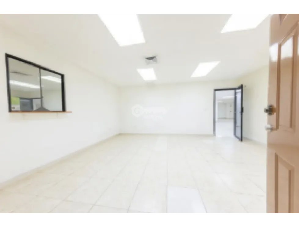 OFICINA / VISTA HERMOSA / PLAZA  AMERICA / 303 M2