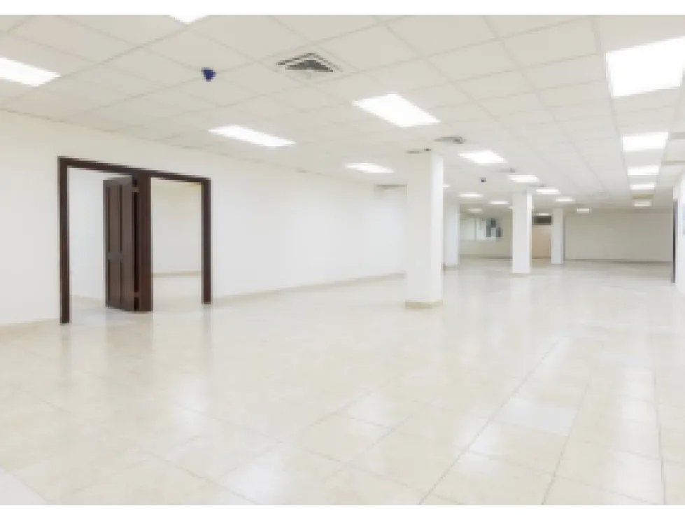 OFICINA / VISTA HERMOSA / PLAZA  AMERICA / 303 M2