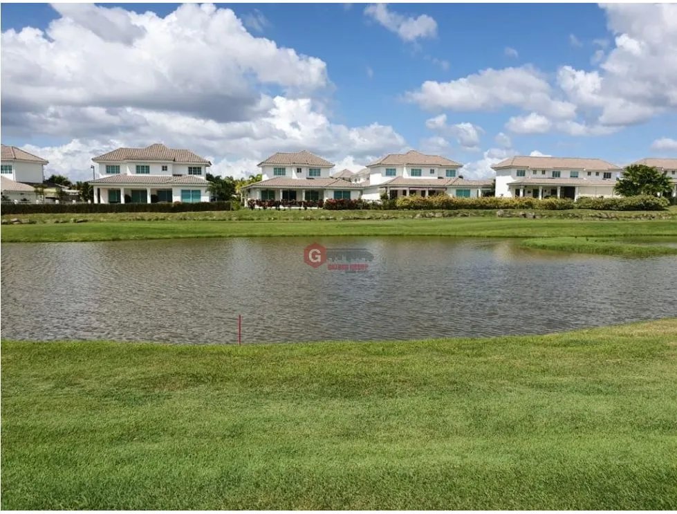 GRAN CASA DE PLAYA EN BIJAO / 5 HAB / 388m2 / GOLF / SEMI AMOBLADA