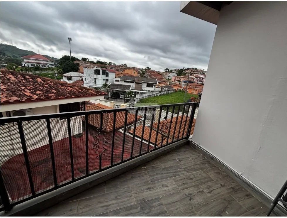 EL BOSQUE / ALTOS DE LA MONTAÑA / 286m2 / 4 HABITACIONES / 3 PISOS