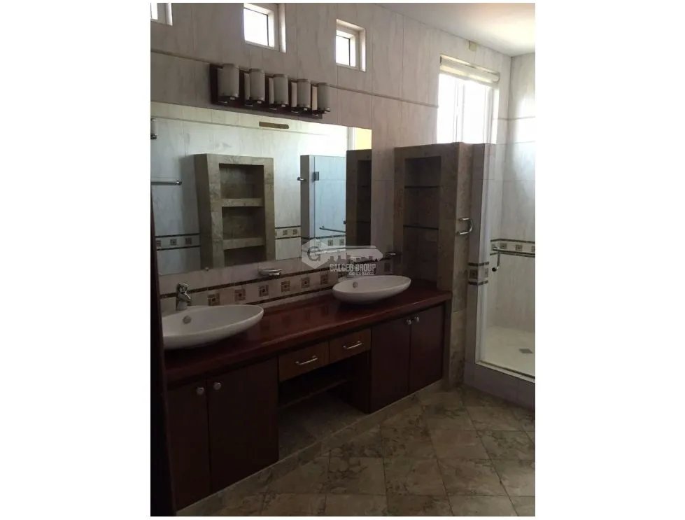 SAN FRANCISCO / LOMA ALEGRE / 2 NIVELES / PISCINA  / 947M2