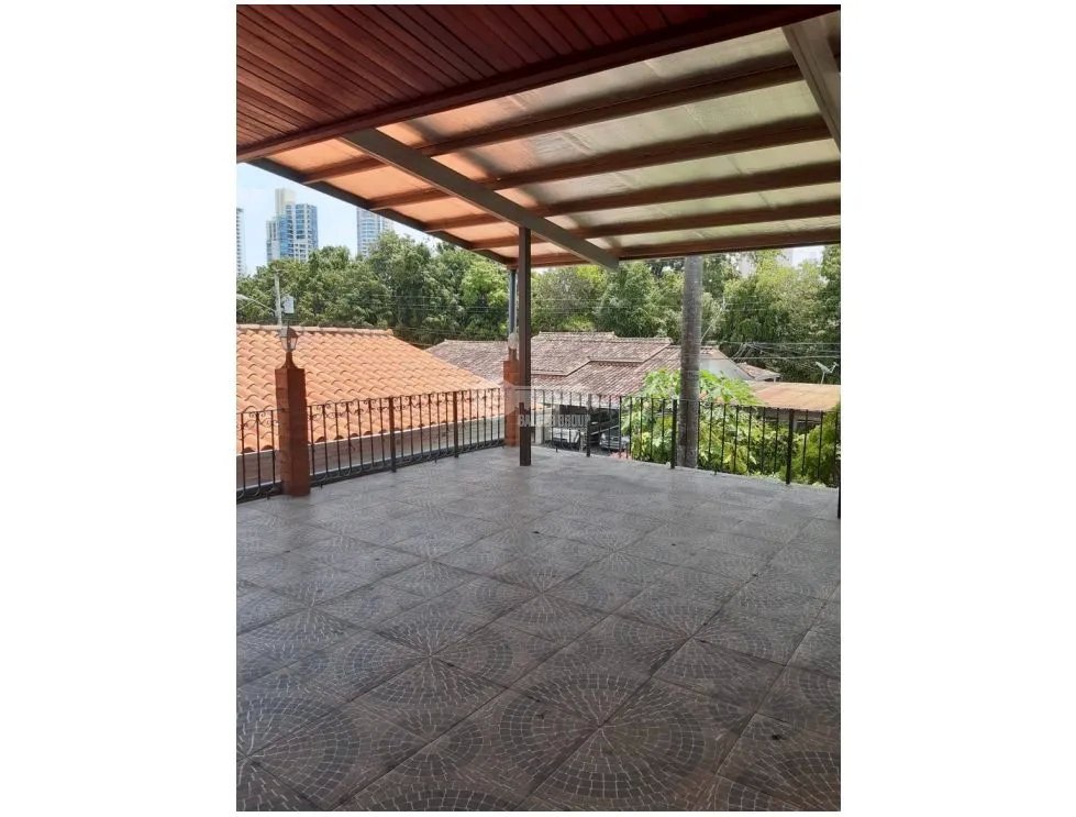 SAN FRANCISCO / VILLA LILLA / 570M2 / 2 NIVELES / TERRAZA / BALCON
