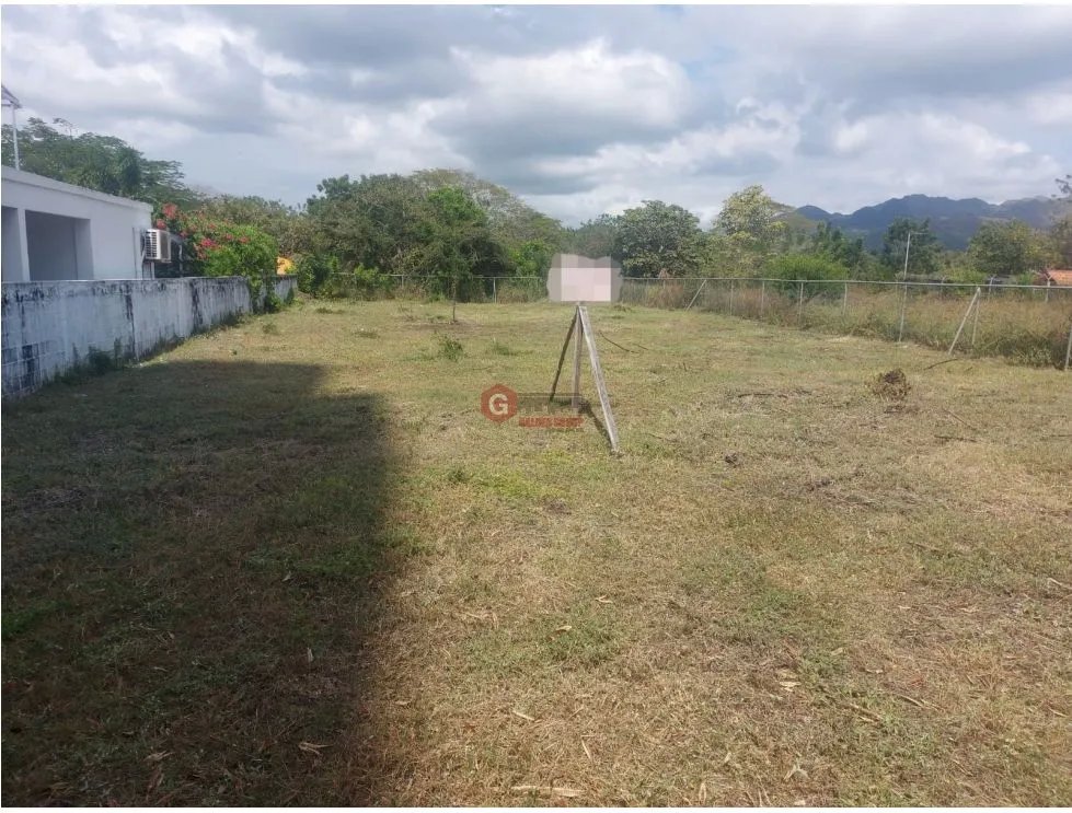 TERRENO / MALIBU / 1000m2 / SEGUNDA LINEA DEL MAR / CERCADO