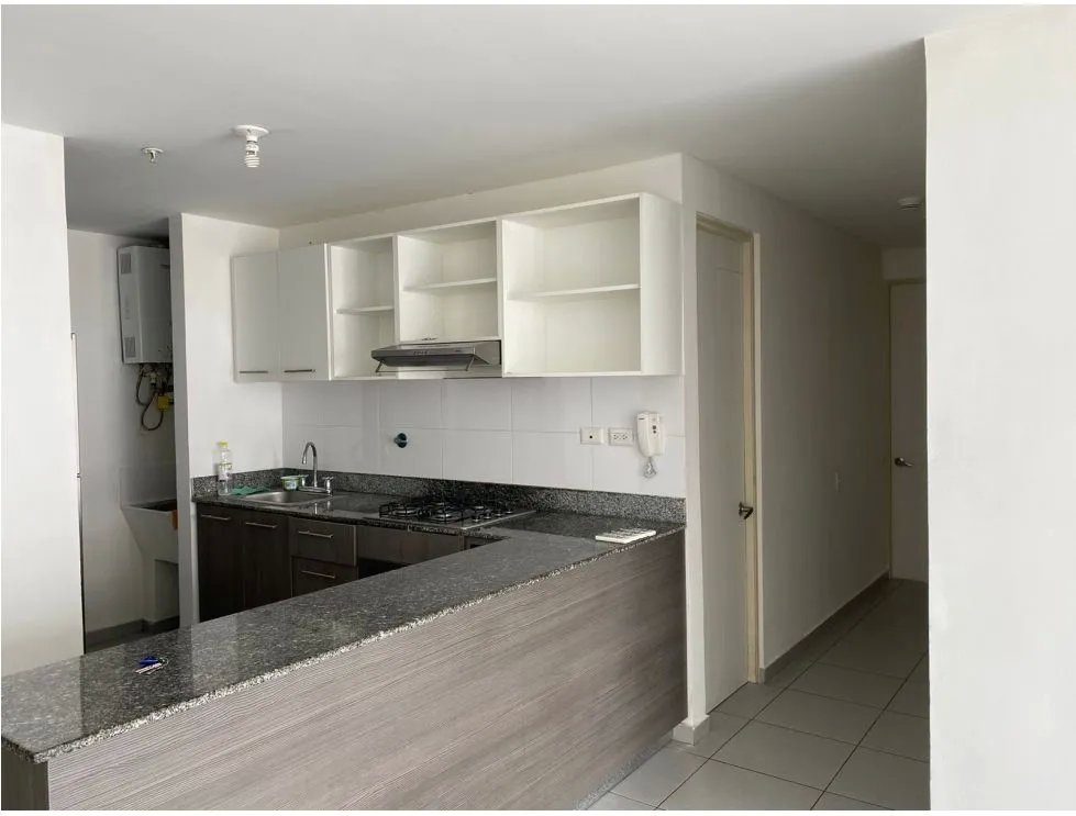 TUMBA MUERTO / PH AVIÑON TOWERS  /  77M / 3 HABITACIONES  / CENTRICO