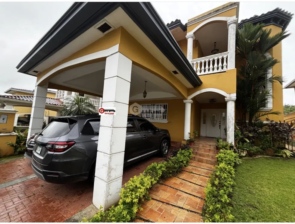 ANCON / RES. LAS HUACAS / RAINFOREST VILLAGE / 5 HAB / 450M2 / GANGA