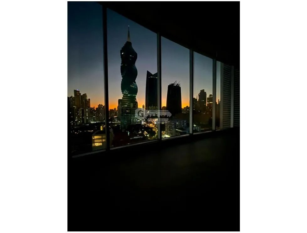 OFICINA / CALLE 50 / TORRE GLOBAL /106m2 / NEGOCIABLE/ ESPACIO ABIERTO