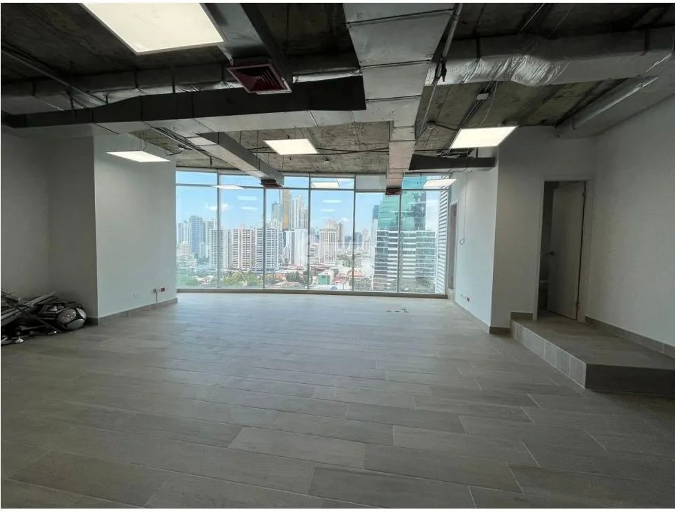 OFICINA / CALLE 50 / TORRE GLOBAL /106m2 / NEGOCIABLE/ ESPACIO ABIERTO