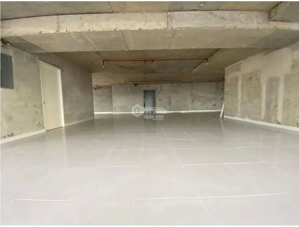 LUJOSA OFICINA / CALLE 50 / TORRE PBH / 622 M2 / A ESTRENAR / VACIA