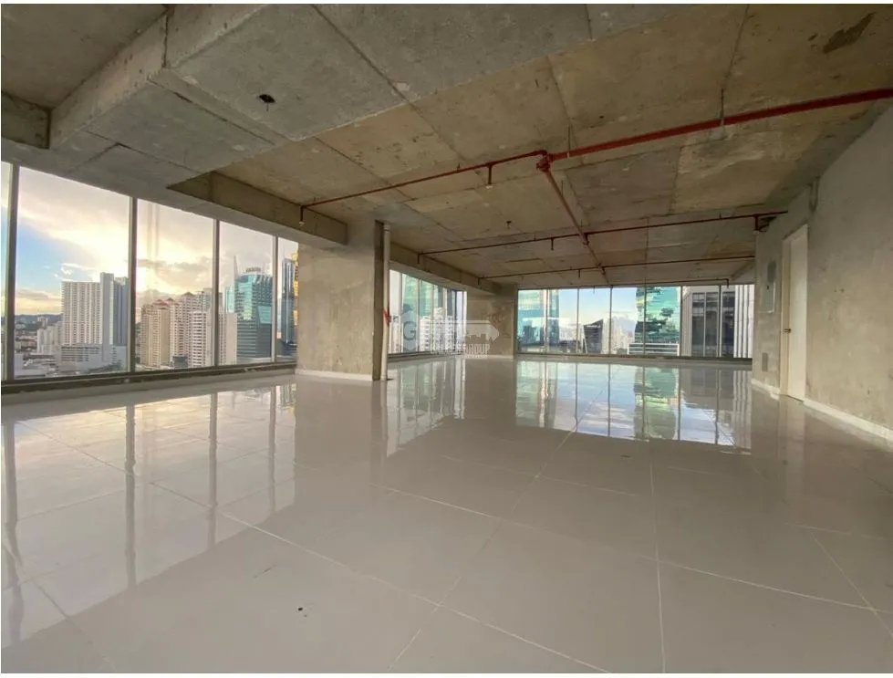 LUJOSA OFICINA / CALLE 50 / TORRE PBH / 622 M2 / A ESTRENAR / VACIA