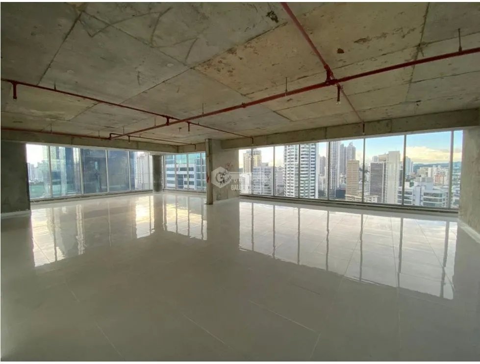 LUJOSA OFICINA / CALLE 50 / TORRE PBH / 622 M2 / A ESTRENAR / VACIA