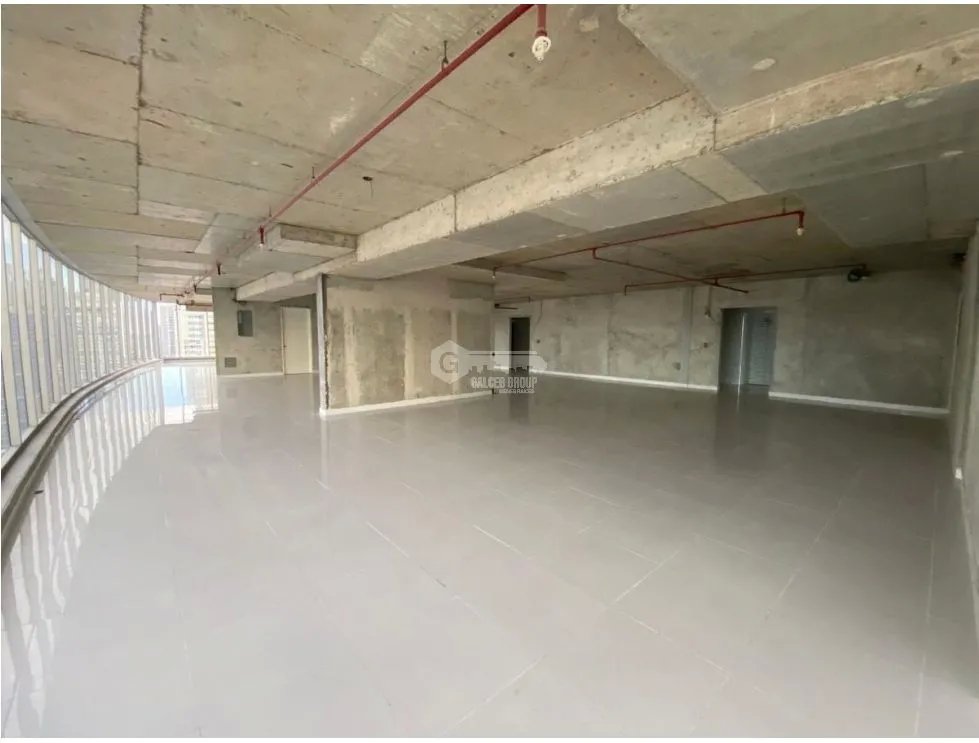LUJOSA OFICINA / CALLE 50 / TORRE PBH / 622 M2 / A ESTRENAR / VACIA