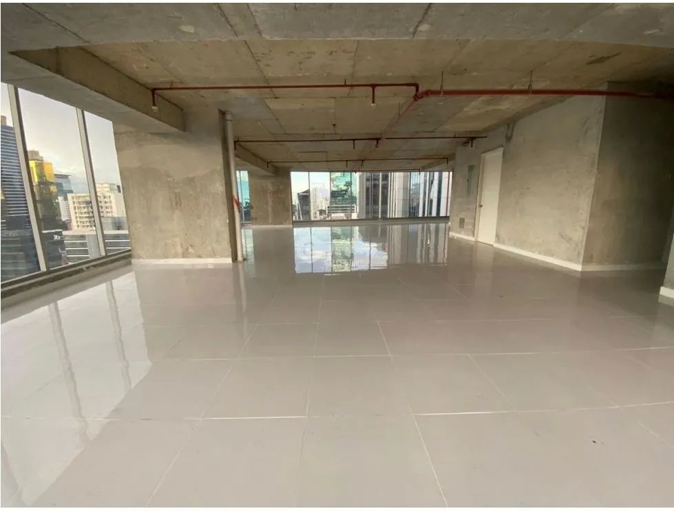 LUJOSA OFICINA / CALLE 50 / TORRE PBH / 622 M2 / A ESTRENAR / VACIA