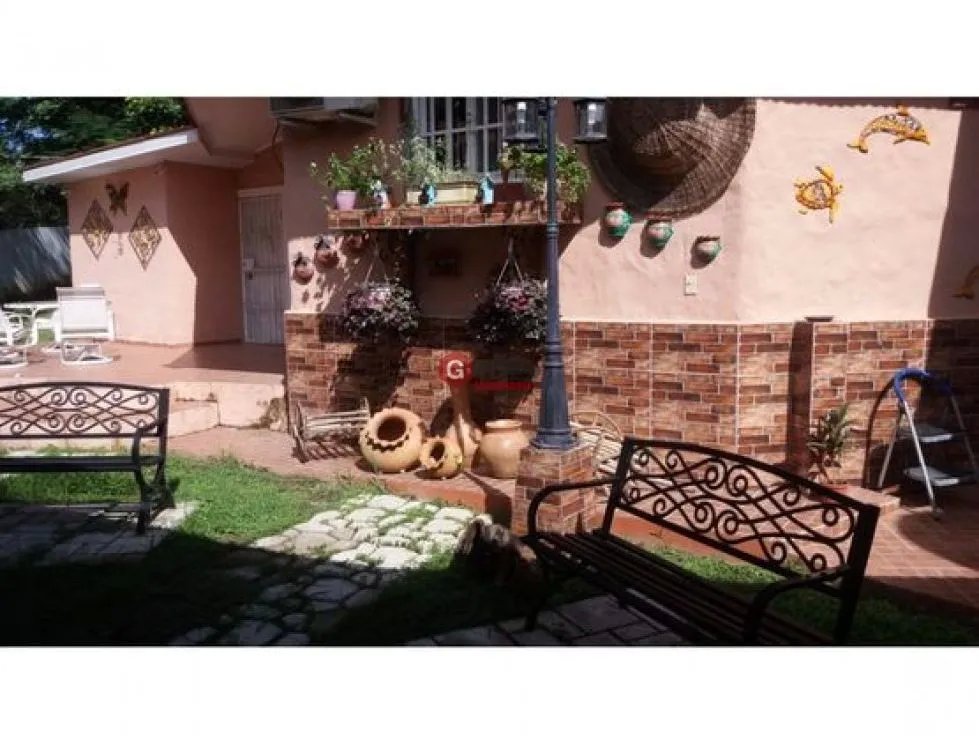 CASA DE PLAYA / CORONADO / EN ESQUINA / 6 RECAMARAS / 2,493m2