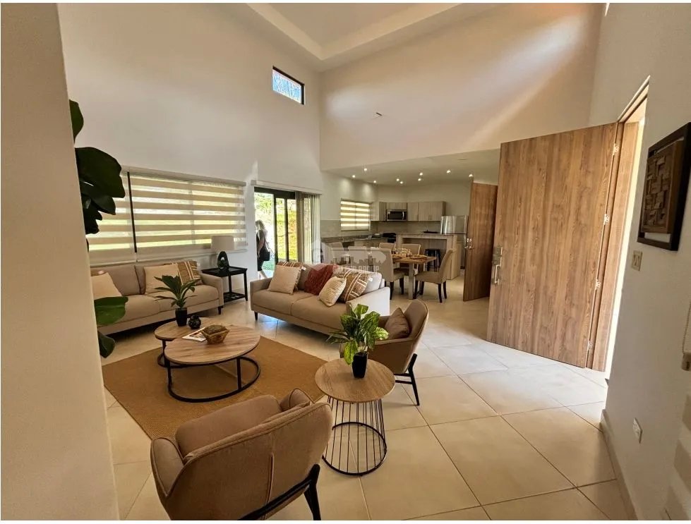 BOQUETE COUNTRY CLUB / 1704M2 / 2 HABITAC /  2 BAÑ / AMPLIO JARDIN