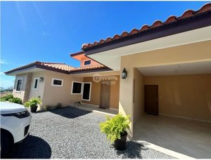 BOQUETE COUNTRY CLUB / 1704M2 / 2 HABITA...