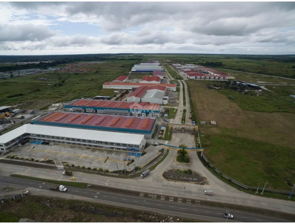 Warehouse for sale in 24 de Diciembre