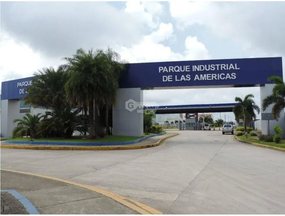 Warehouse for sale in 24 de Diciembre