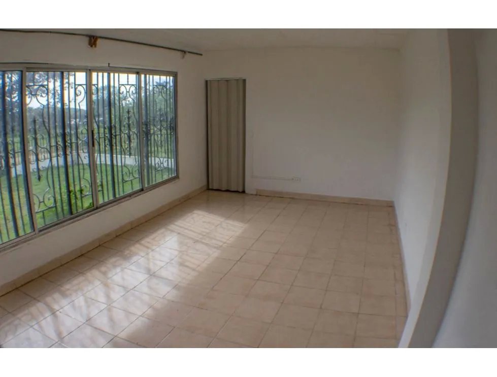 BOQUETE / ALTO BOQUETE / 1800M2 / 3 HABITACION / TOTALMENTE CERCADA