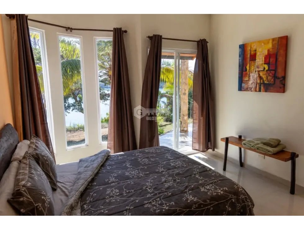 ARCHIPELAGO DE LAS PERLAS / ISLA SABOGA / FRENTE AL MAR / 2000 M2