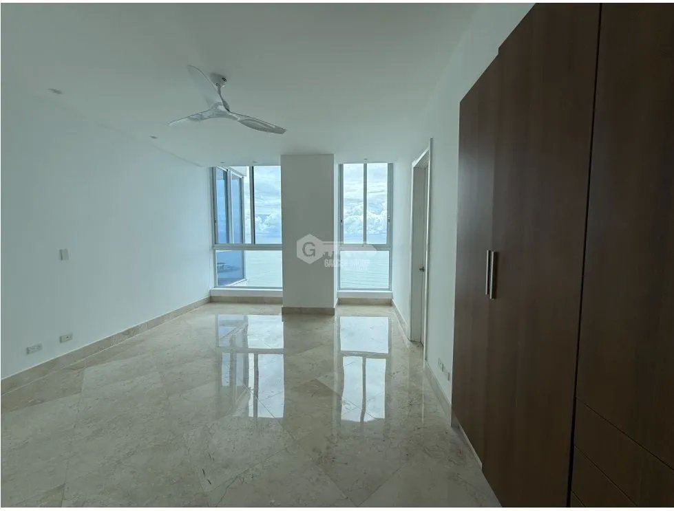PUNTA PAITILLA / PH THE POINT / 500M2 / 4 HAB / LINEA BLANCA / BALCÓN