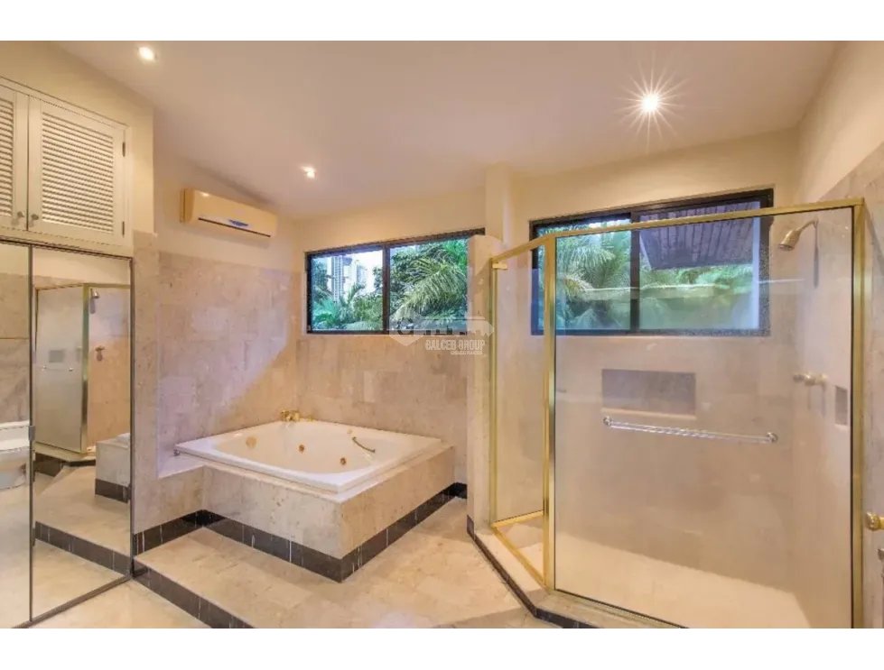OBARRIO / DUPLEX / 500 M2 / 4 HABITACIONES / PISCINA / TERRAZA