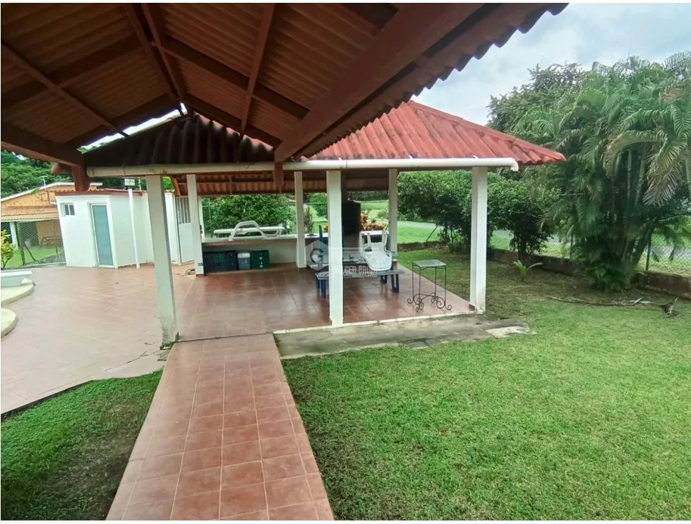 CHAME / VILLA CAMPESTRE / 1000 M2 / 4 HABITACIONES / PISCINA / TERRAZA