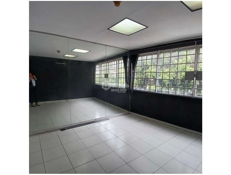 Commercial Space for rent in Via Argentina