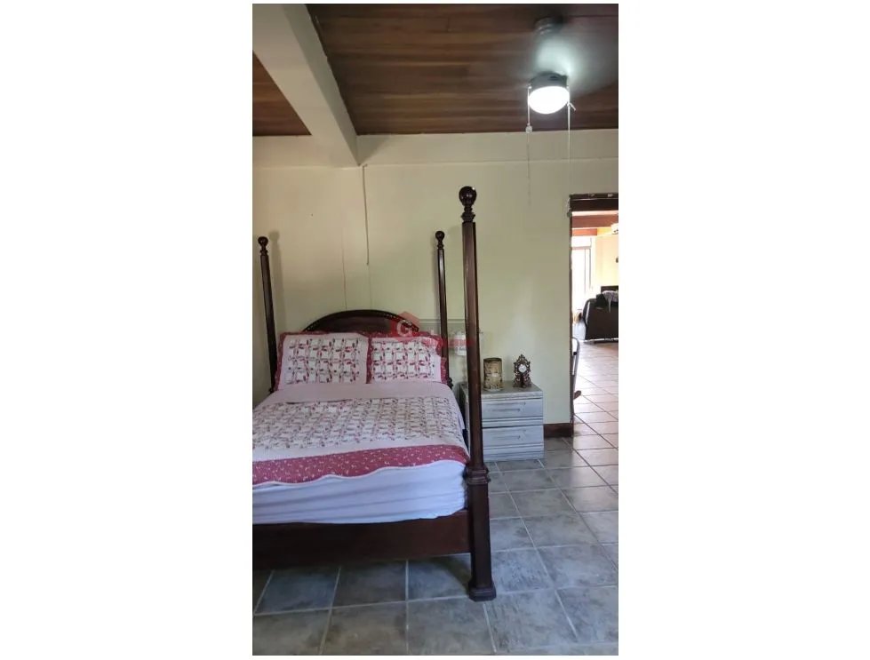 CERRO AZUL / FINCA PRIVADA / 2 CASAS / 4.5 HECTÁREAS / 3 HABITACIONES