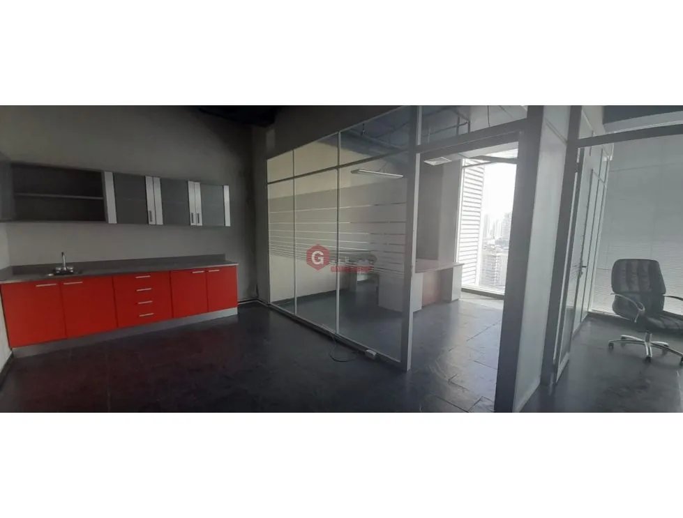 OFICINA / CALLE 50 / TORRE GLOBAL BANK / 102m2 / VACIA