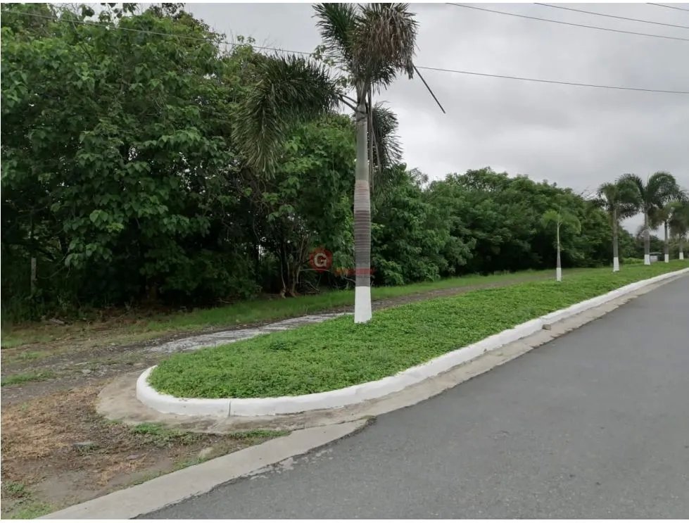 TERRENO / CORONADO BOULEVARD / 3 FINCAS / CERCA DEL MAR