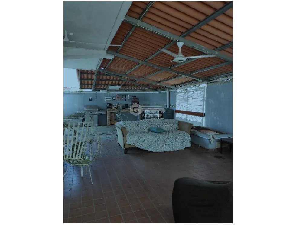 PARQUE LEFEVRE / 300M / 2 NIVELES / BALCON / 6 HABITAC / VIA PRINCIPAL