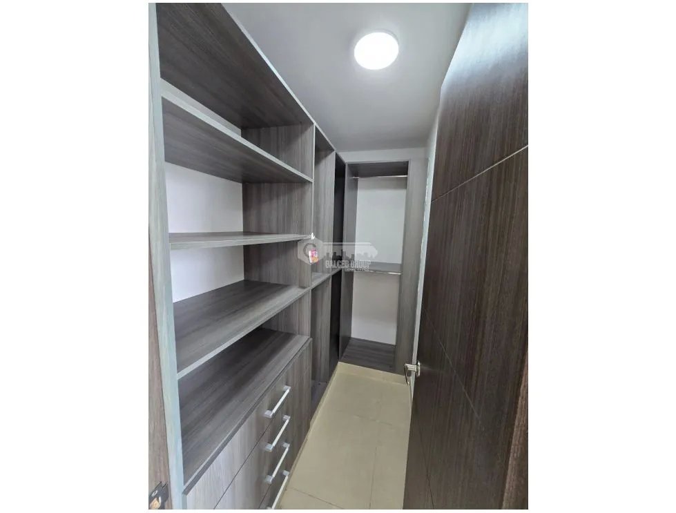 Apartment for sale in Condado del Rey