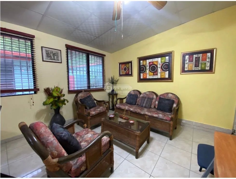 VILLA LUCRE / 565M / DOS NIVELES / BALCON / CUARTO Y BAÑO SERVICIO