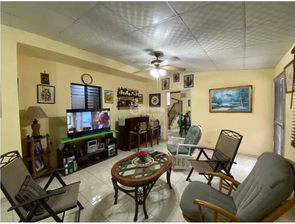 VILLA LUCRE / 565M / DOS NIVELES / BALCON / CUARTO Y BAÑO SERVICIO