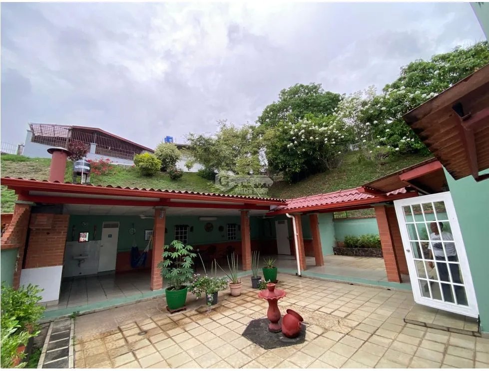 VILLA LUCRE / 565M / DOS NIVELES / BALCON / CUARTO Y BAÑO SERVICIO