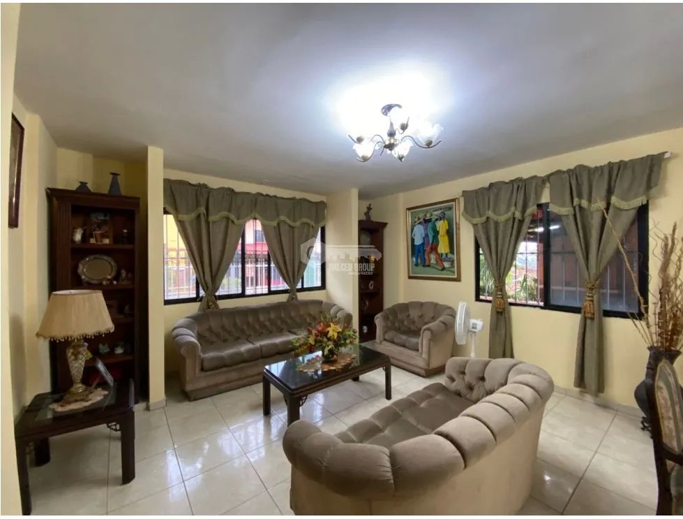 VILLA LUCRE / 565M / DOS NIVELES / BALCON / CUARTO Y BAÑO SERVICIO