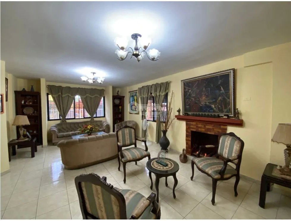 VILLA LUCRE / 565M / DOS NIVELES / BALCON / CUARTO Y BAÑO SERVICIO