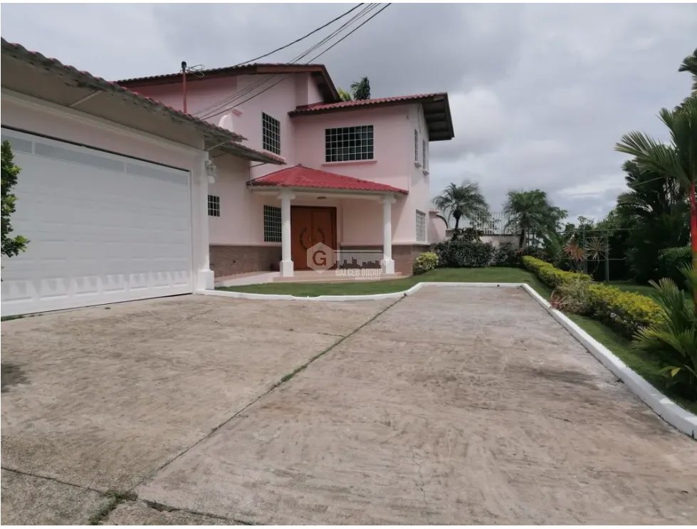 Single Family House for sale in Villa Lucre