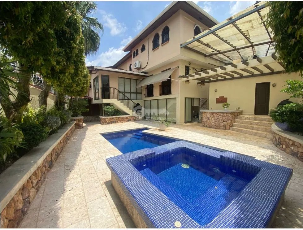 CASA CON PISCINA / BETANIA / LA ALAMEDA / AMOBLADA / 442m2 / 5 HABIT.