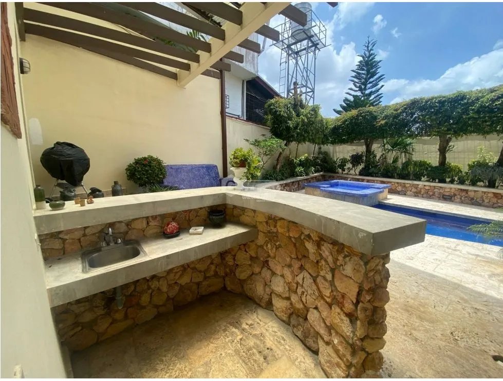 CASA CON PISCINA / BETANIA / LA ALAMEDA / AMOBLADA / 442m2 / 5 HABIT.