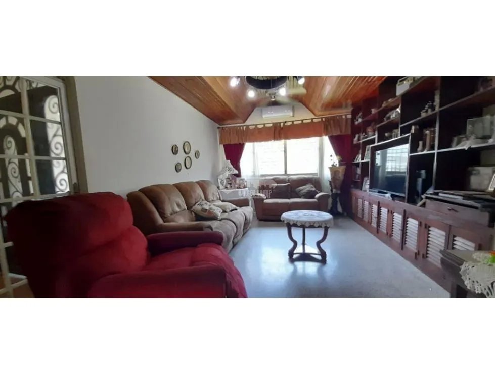 SAN FRANCISCO / CASA UN NIVEL  / 3 RECÁMARAS / 800 M2
