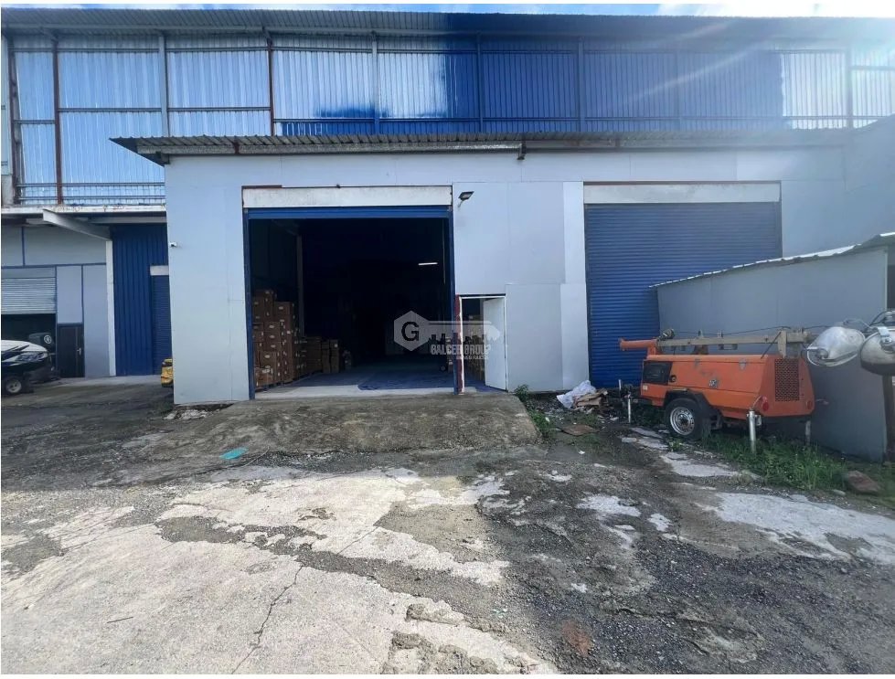 SE ALQUILA BODEGA EN PARQUE INDUSTRIAL MAÑANITAS DE 550M SOBRE VIA