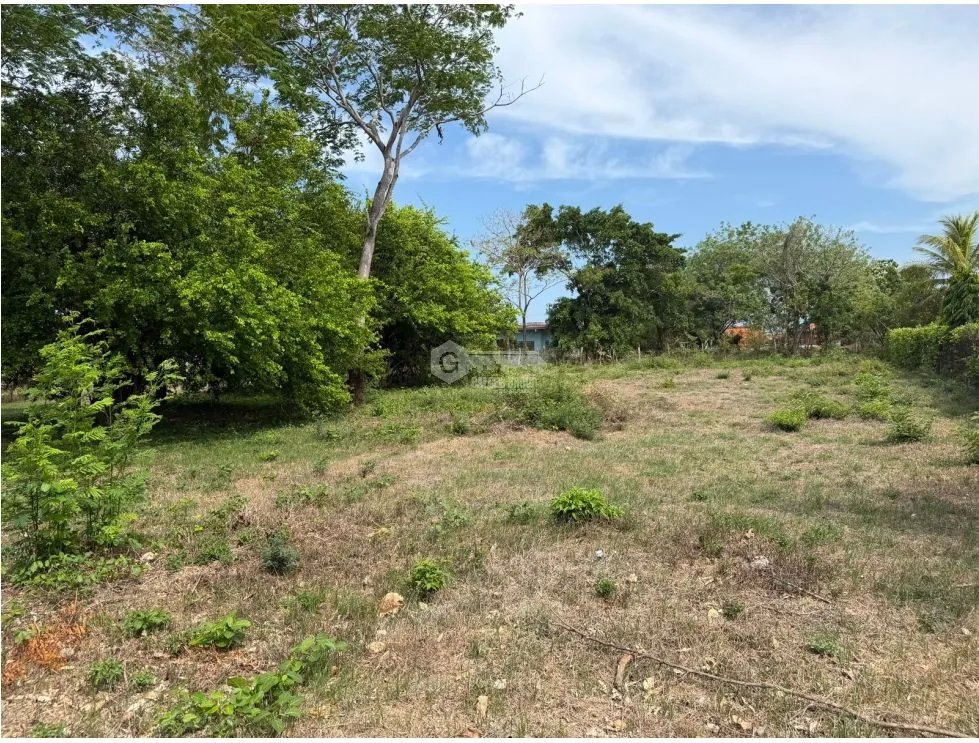 SE VENDE TERRENO SEGUNDA LINEA DEL MAR  EN PLAYA MALIBU 2000M