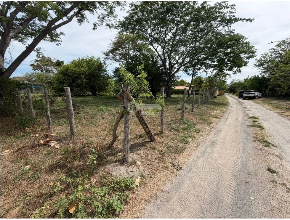 SE VENDE TERRENO SEGUNDA LINEA DEL MAR  EN PLAYA MALIBU 2000M