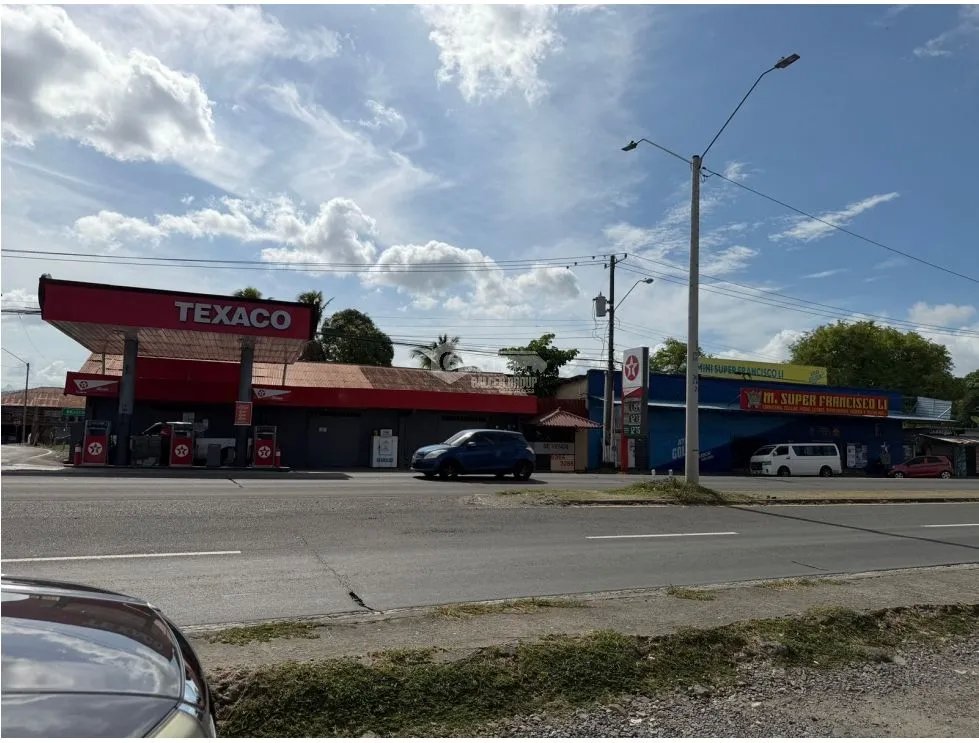 CHAME / 242M  / LOCAL COMENCIAL /  VIA INTERAMERICANA / ALTO TRAFICO