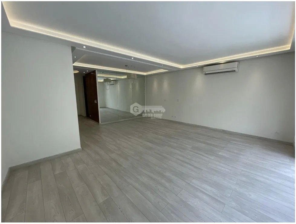 CLAYTON / EMBASSY CLUB / 300M / LINEA BLANCA HIGH END / BALCON