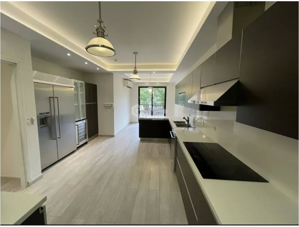 CLAYTON / EMBASSY CLUB / 300M / LINEA BLANCA HIGH END / BALCON