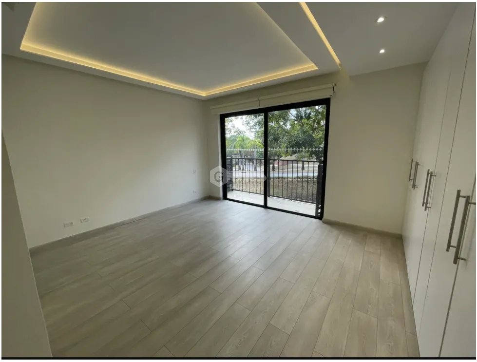 CLAYTON / EMBASSY CLUB / 300M / LINEA BLANCA HIGH END / BALCON